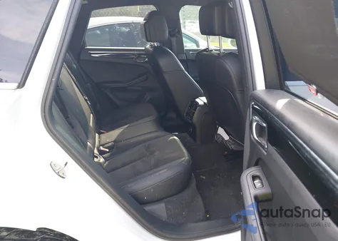 2016 Porsche Macan S z USA, uszkodzony, nr VIN WP1AB2A53GLB42628